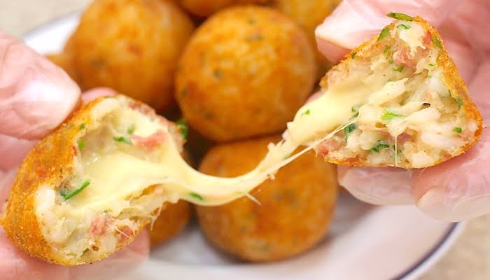 Bolinhos de arroz e queijo