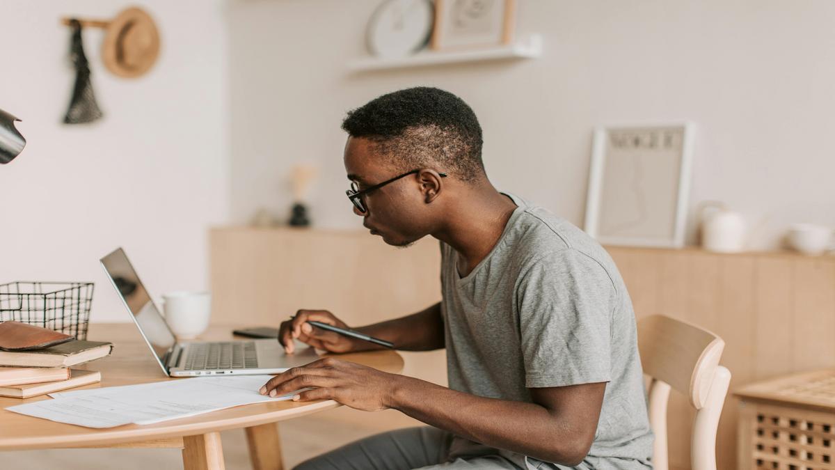 Benefícios de Estudar para Concurso Online