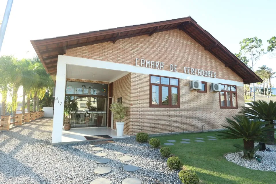 Camara de canelinha.webp.webp