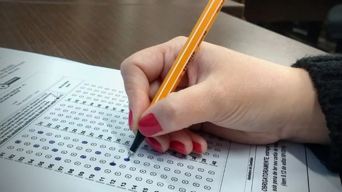 Concursos parana ofertam salarios de ate r 165 mil.webp.webp