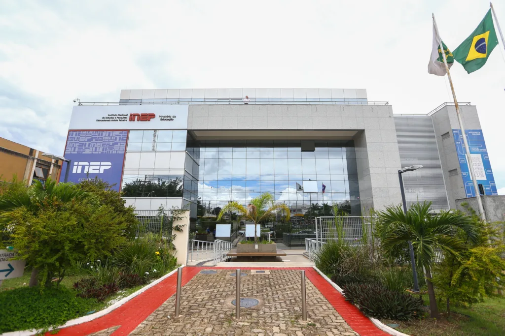 Cnu dos professores 1024x683.webp.webp