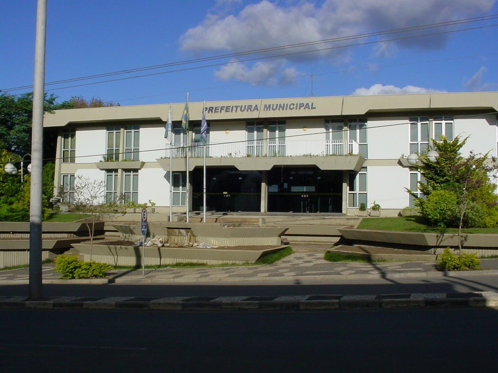 Prefeitura de almirante tamandare.jpg