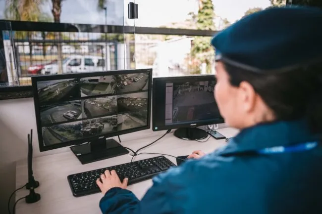 Emprego e1752580743686.webp.webp