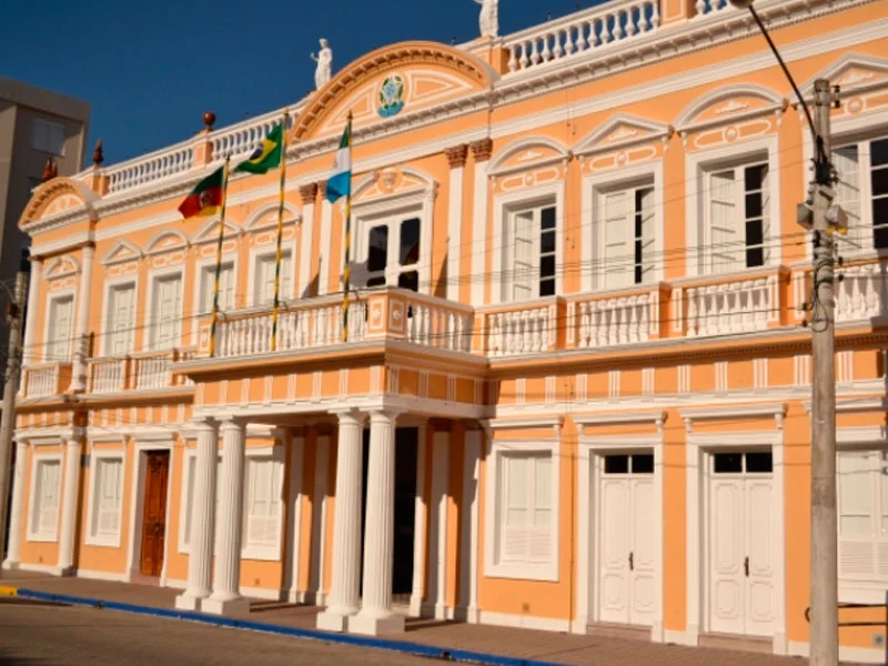 Processos Seletivos Rio Grande RS 2026: 18 Vagas para Médico Generalista na ESF e Saúde Mental com Salários de Até R$ 9.937,40 e Inscrição Presencial