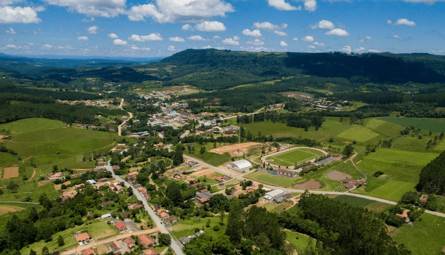 Concurso Prefeitura de Dona Emma 2026: Salários de até R$ 8 mil em SC Atraem Gaúchos para Vagas Estatutárias