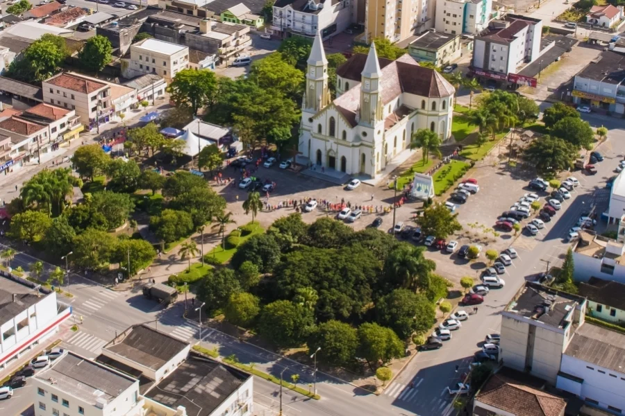 Processo Seletivo Braço do Norte SC 2026: 37 Vagas para Apoio Escolar e Motorista Escolar com Salários de até R$ 2.800!