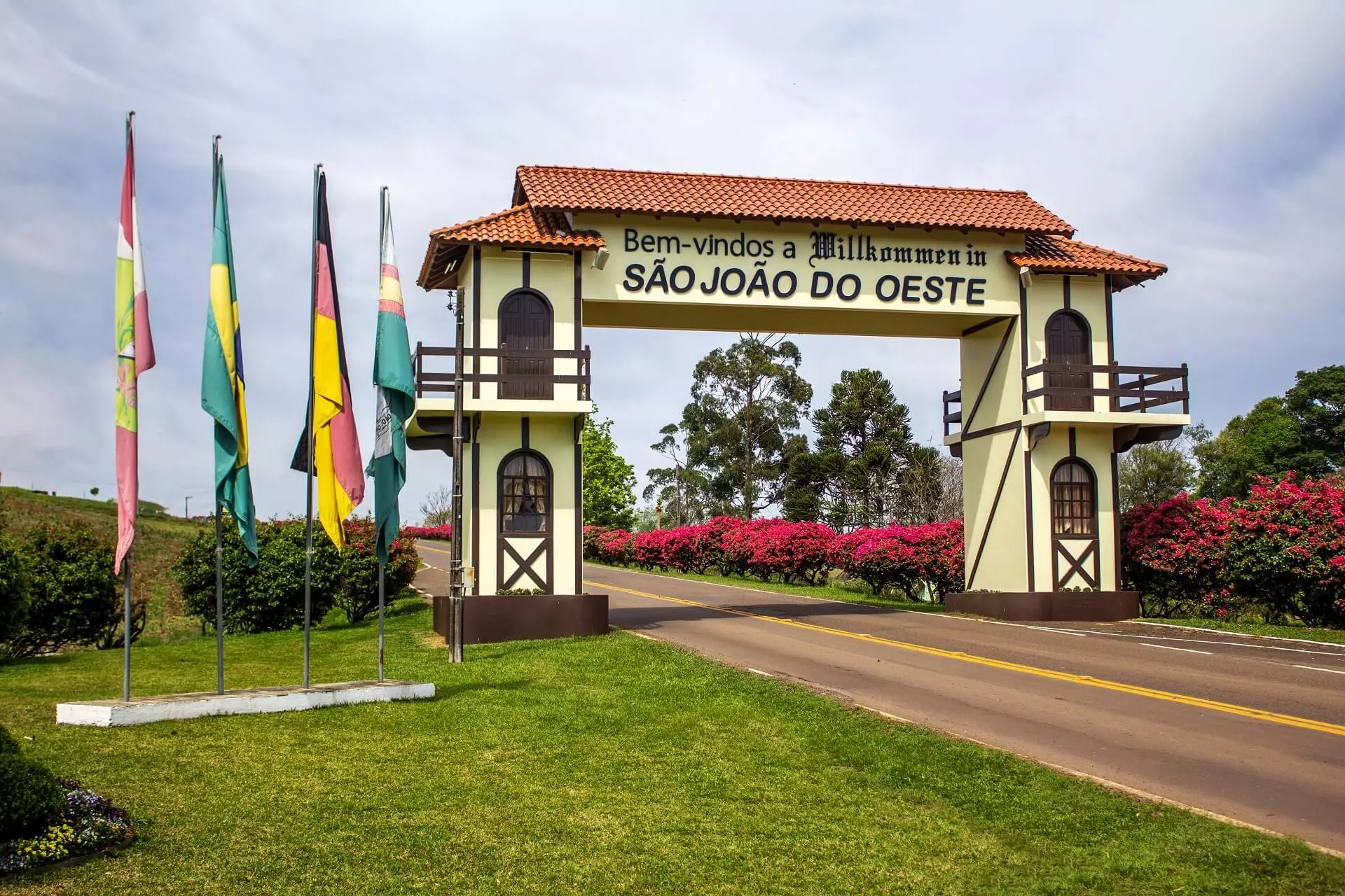 Processo Seletivo Prefeitura São João do Oeste SC 2026: Cadastro Reserva para Professores com Salários de R$ 5,5 Mil e Inscrições Gratuitas