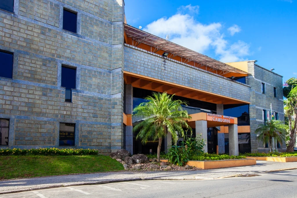 Processo Seletivo Prefeitura de Camboriú SC 2026: 225 Vagas na Saúde com Salários Até R$ 15 Mil, Edital e Inscrições Até 29 de Abril para Gaúchos e Moradores de SC