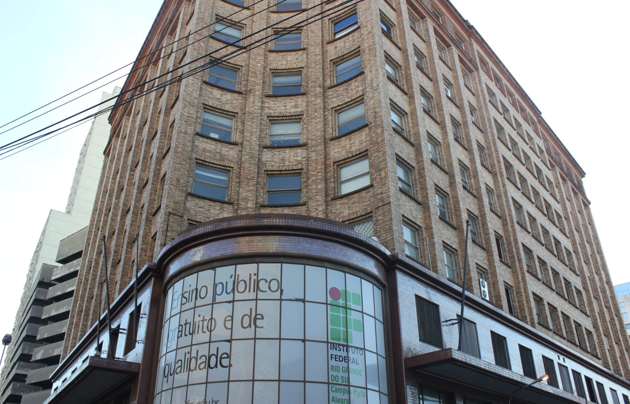 Oportunidade Única no IFRS Porto Alegre: Concurso para Professor Visitante em Ciências Biológicas com Salários de até R$ 14 Mil!