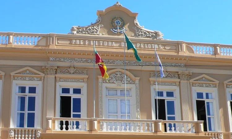 Processo Seletivo Pelotas RS 2026: Prefeitura Oferece 4 Vagas para Entrevistador Social com Salário de R$ 1.789,04 e Benefícios