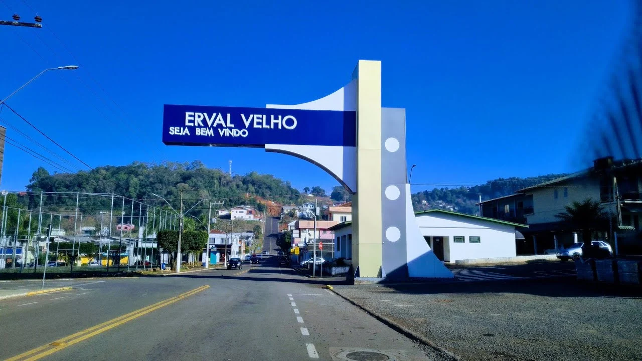 Processo Seletivo Erval Velho SC 2026: Vagas de Nível Alfabetizado ao Superior com Salários de até R$ 4.950 e Auxílio Alimentação