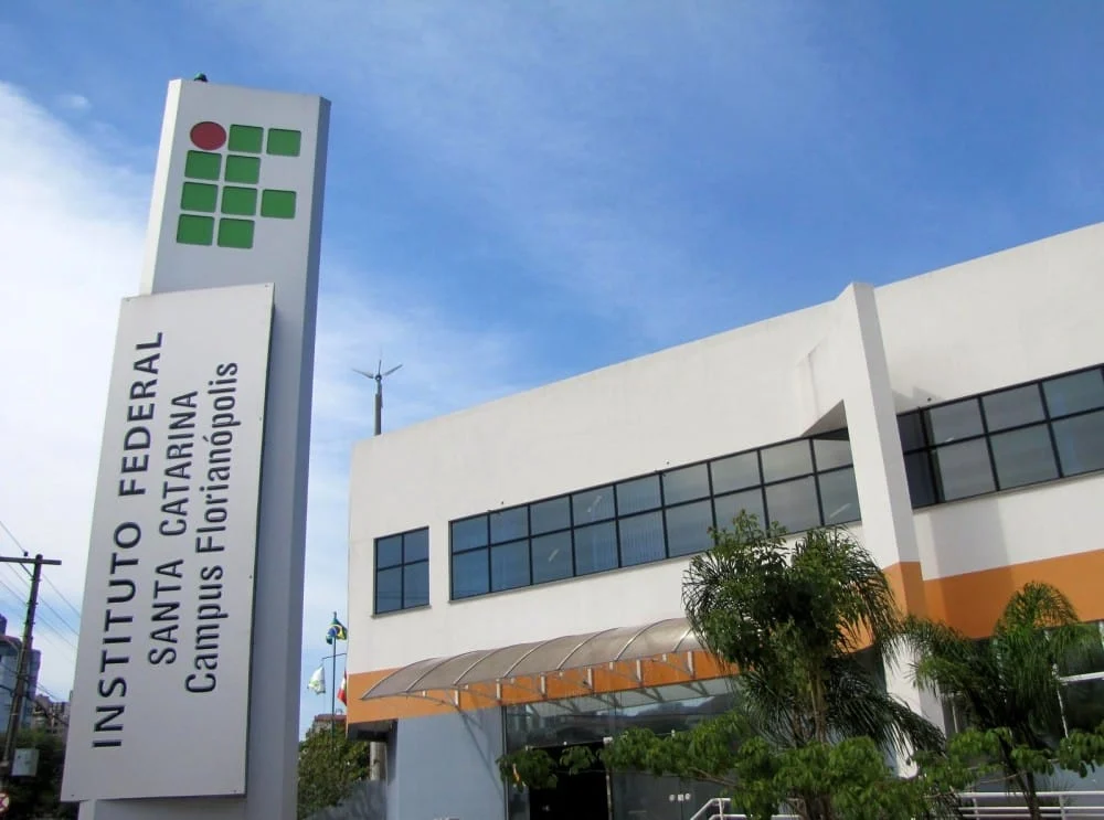 Concurso IFSC Professor Visitante: Salários de até R$ 14,5 Mil para Doutores em SC! Inscrições Gratuitas em Abril de