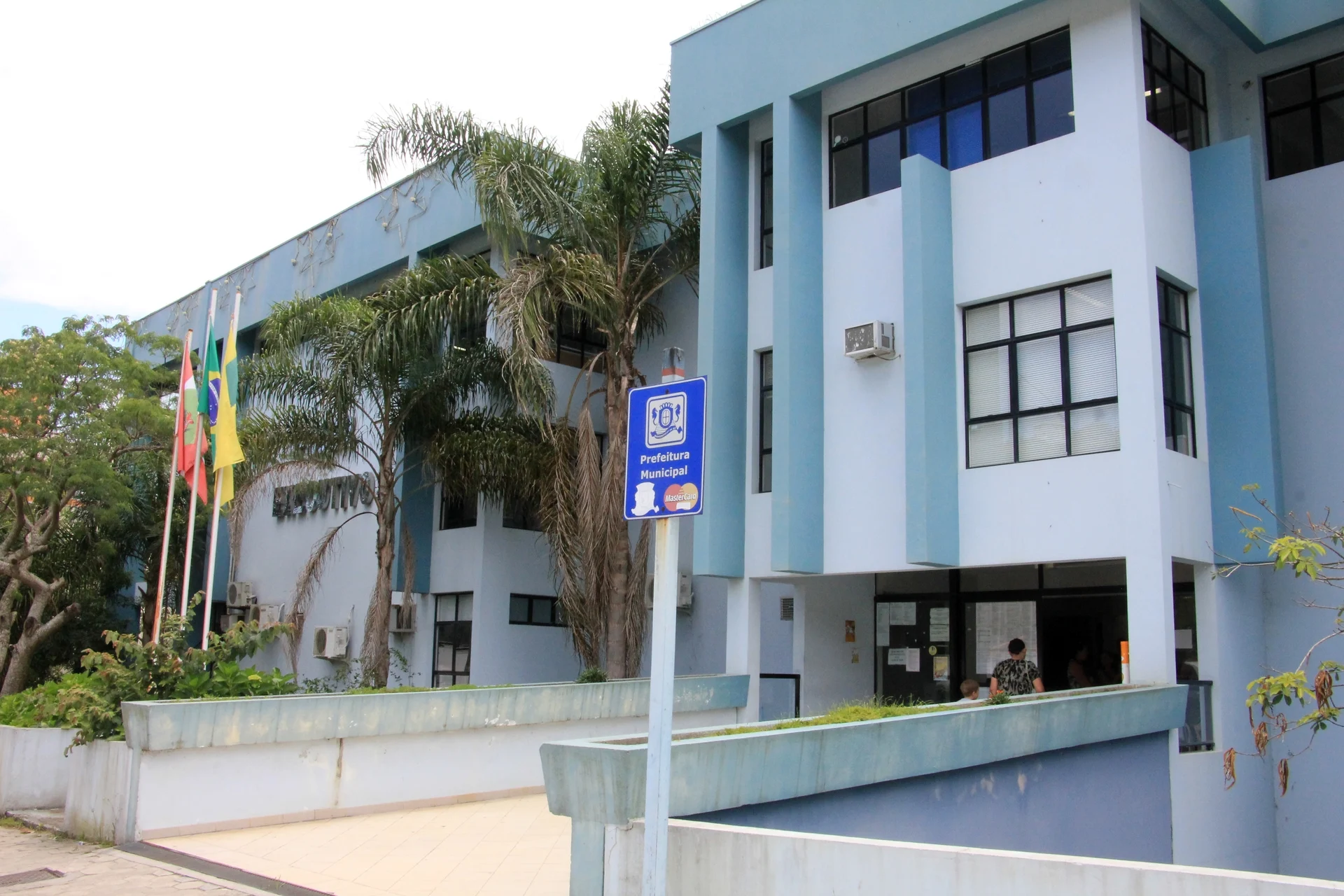 Processo Seletivo Bombinhas/SC 2026: Vagas Abertas para Níveis Fundamental, Médio e Superior no Litoral Catarinense, Sua Chance de Mudar de Vida!