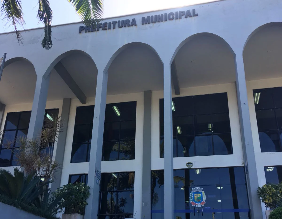 Prefeitura de Santo Antônio da Patrulha/RS Abre Seletivo para Motorista, Operário e Operador: Salários até R$ 1.778,53 no RS