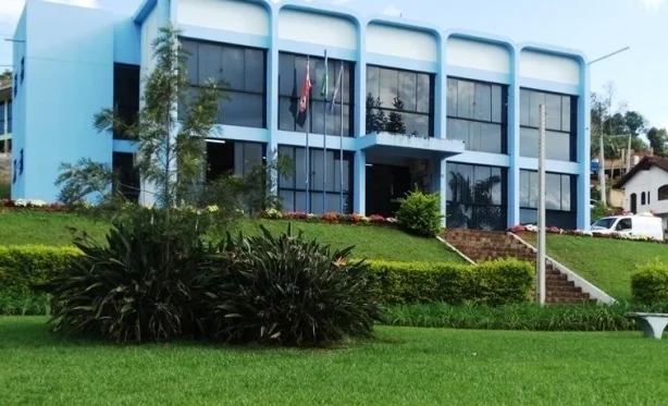 Concurso Prefeitura de Ipira SC 2026: 10 Vagas e Cadastro de Reserva com Salários de Até R$ 2.519,24 para Níveis Fundamental e Superior, Inscrições em Maio!