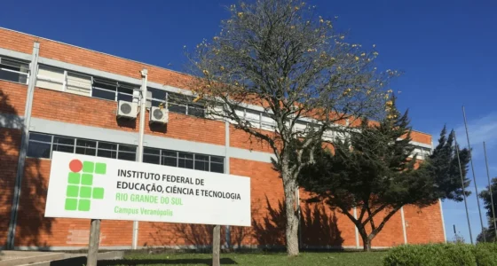 IFRS Campus Feliz abre seleção para Professor Visitante com salários de até R$ 14.513,12