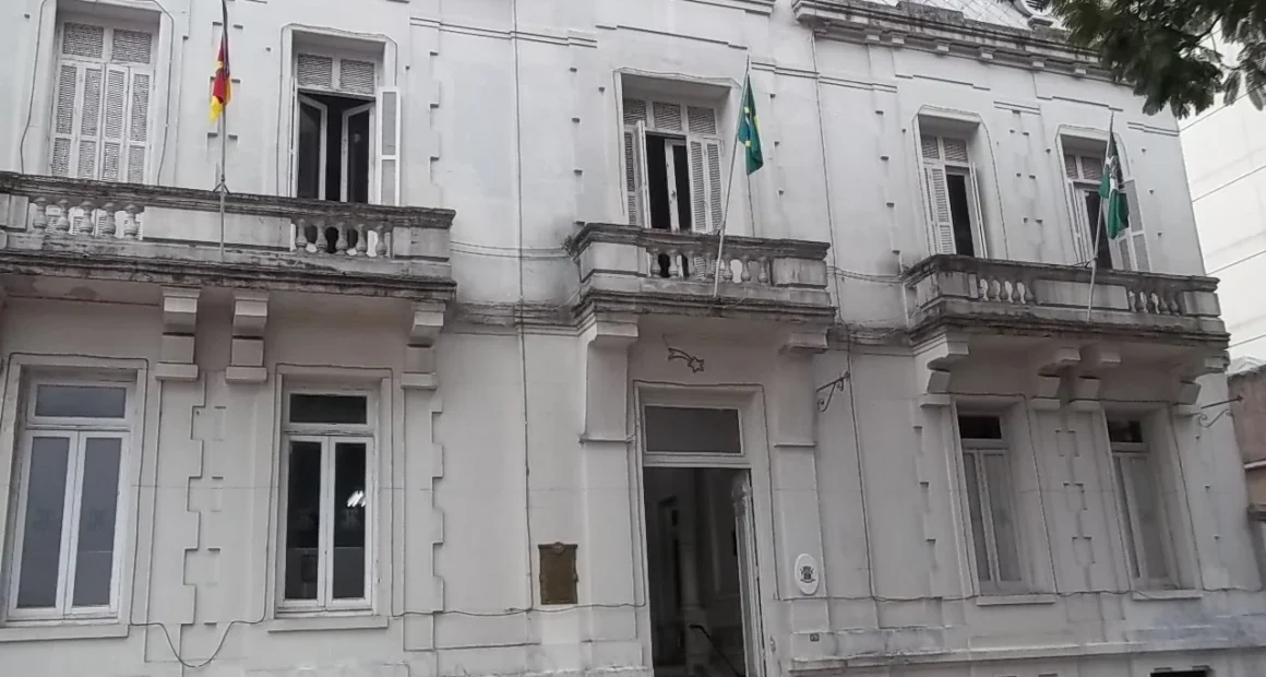 Santana do Livramento RS abre seleção com 54 vagas na Secretaria de Serviços Urbanos: oportunidades para vários níveis