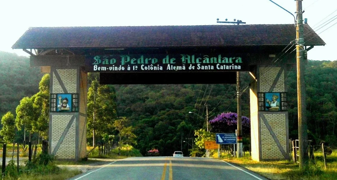 São Pedro de Alcântara (SC) abre vagas para professores em 2026