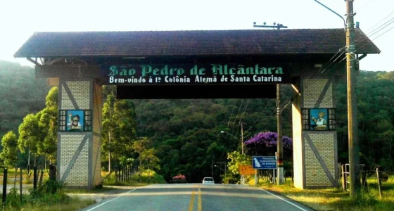 São Pedro de Alcântara (SC) abre vagas para professores em 2026